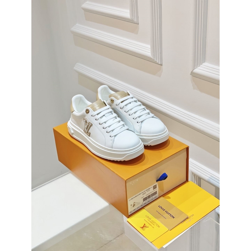 l**is V*t*n sneakers